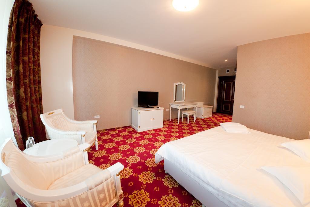Complex Aristrocratos Mamaia Exterior foto
